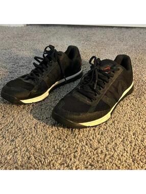 Mens black reebok speed tr